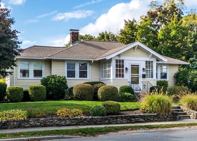 Primary Photo - 335 Hillside Ave