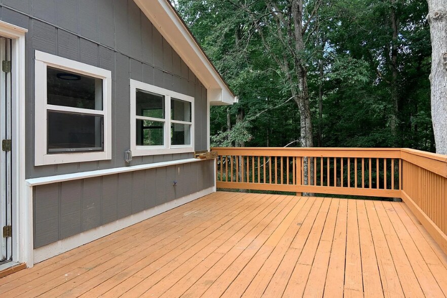 Building Photo - 407 Pless Rd