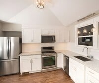 Building Photo - 1134 SE 45th Ave