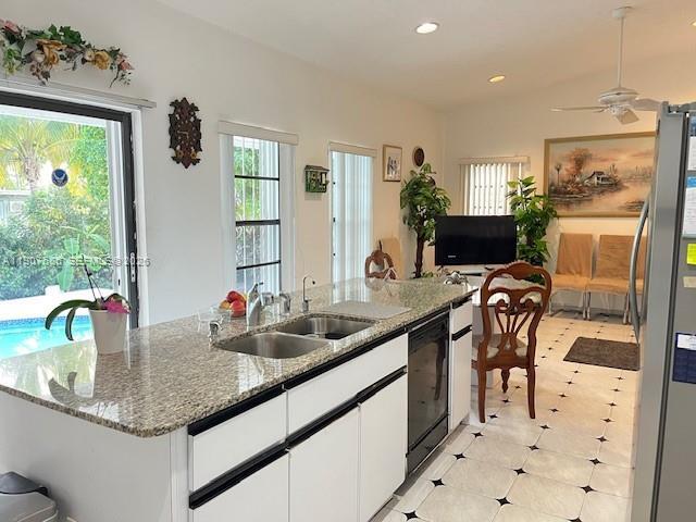 Building Photo - 204 191st St