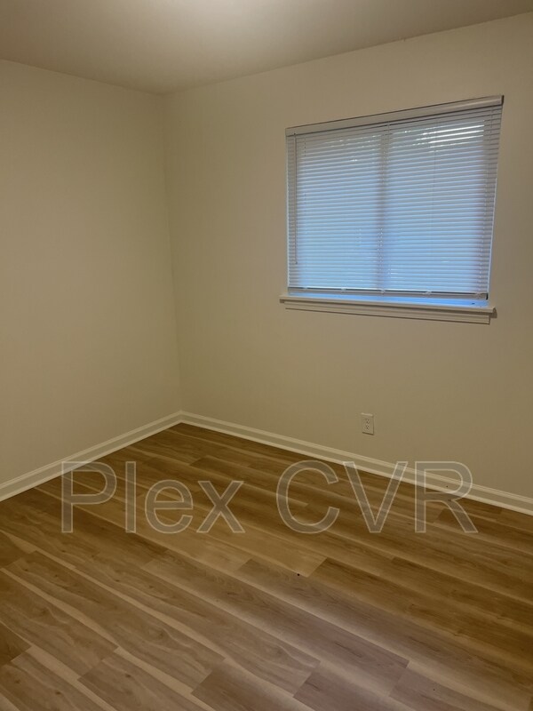 Building Photo - 3111 Urban Ave