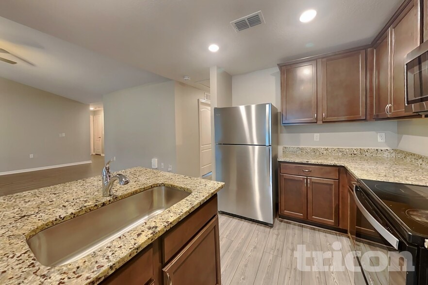 Building Photo - 57 Pilgrim Dr