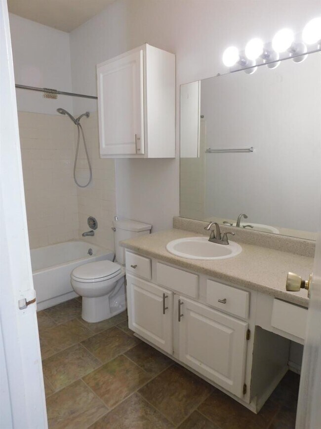 Building Photo - 12166 Metric Blvd