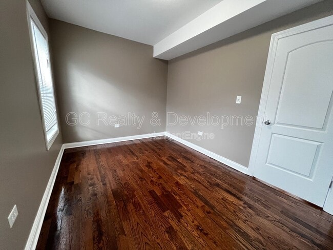 Building Photo - 2605 E 92nd St