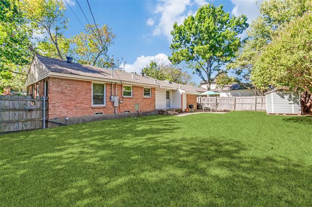 Building Photo - 424 Classen Dr