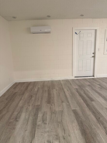 Building Photo - 1353 Blythe Ave