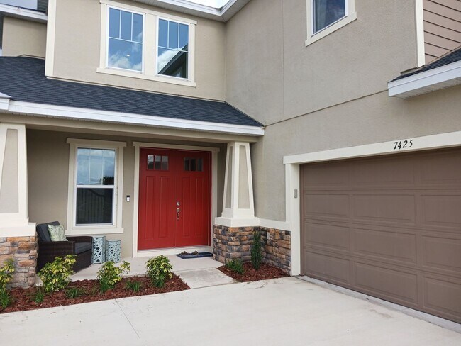 Building Photo - Here is your chance to live in Model Home!...