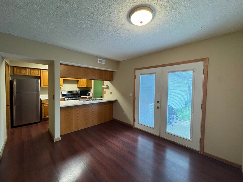 Building Photo - 307 Cross Wind Dr