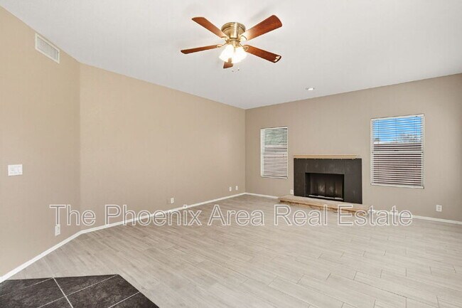 Building Photo - 15007 S 40th St