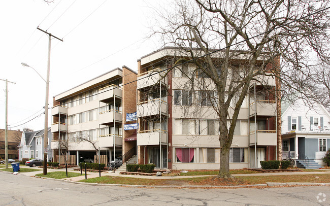 Primary Photo - Arch Manor