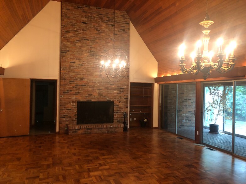 Building Photo - 1206 E Colfax Ave