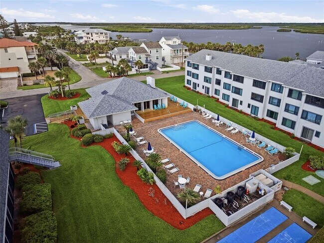 Building Photo - 845 Ladyfish Ave