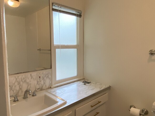 Bathroom - 4531 Mammoth Ave