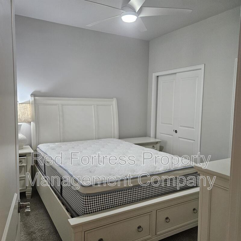 Building Photo - 6517 Good Life St