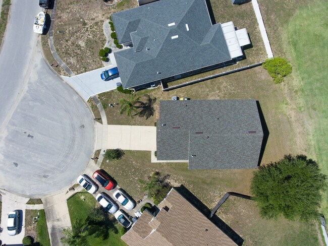 Building Photo - 661 Berwick Dr