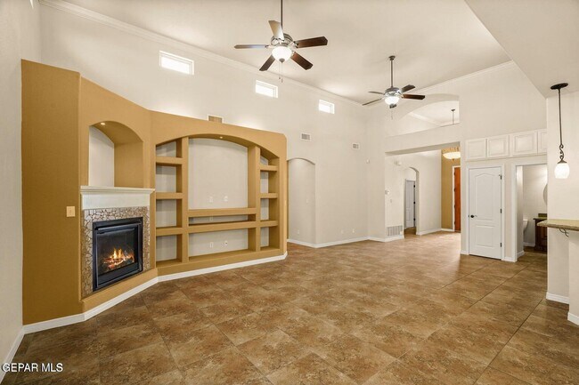 Building Photo - 14117 Rainbow Point Dr
