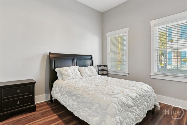 Building Photo - 537 E Congress St