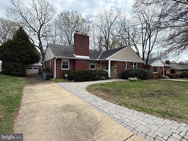 Building Photo - 9709 Saxony Rd