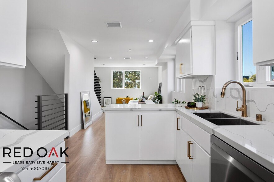 Building Photo - 4444 S Slauson Ave