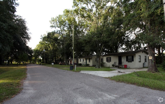 Primary Photo - 4510 Highway Ave