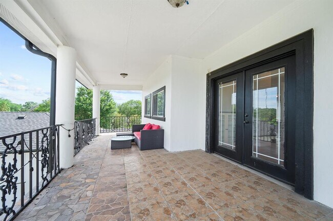 Building Photo - 13819 Lakeview Meadow Dr