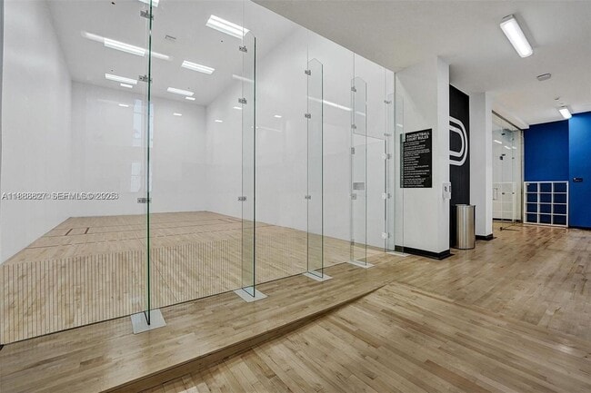 Building Photo - 851 NE 1st Ave