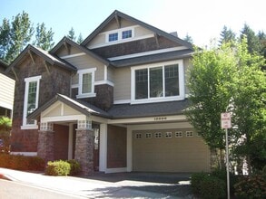 Building Photo - 4bd/3.5Ba Bothell Sanctuary