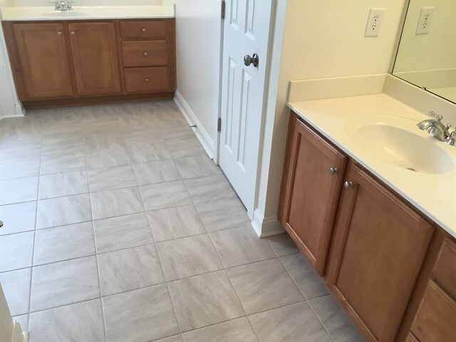 Building Photo - 15612 Waterfront Dr