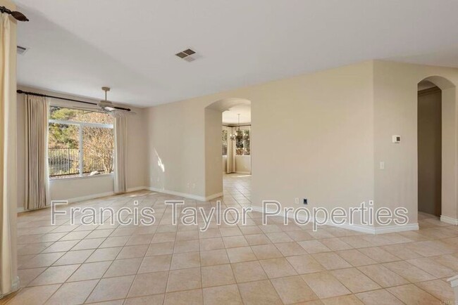 Building Photo - 29870 Platanus Dr