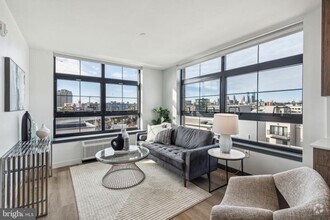 Building Photo - 1122 Frankford Ave