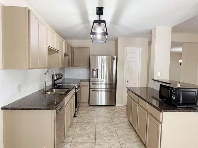 Building Photo - 2224 Coats Cir