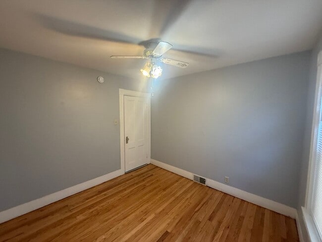 Building Photo - 39 Bremer St