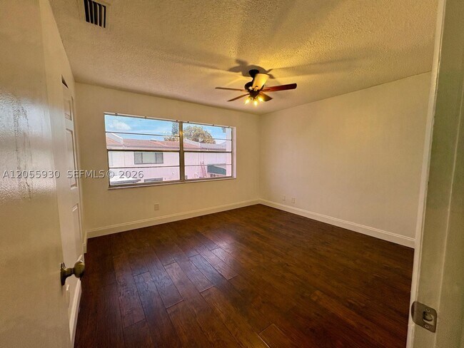 Building Photo - 6979 SW 110th Pl