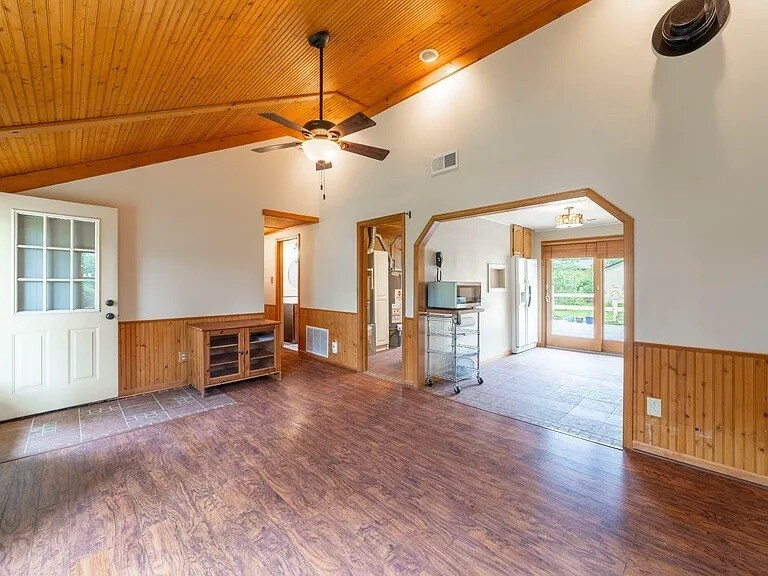 Building Photo - 8316 Rutledge St