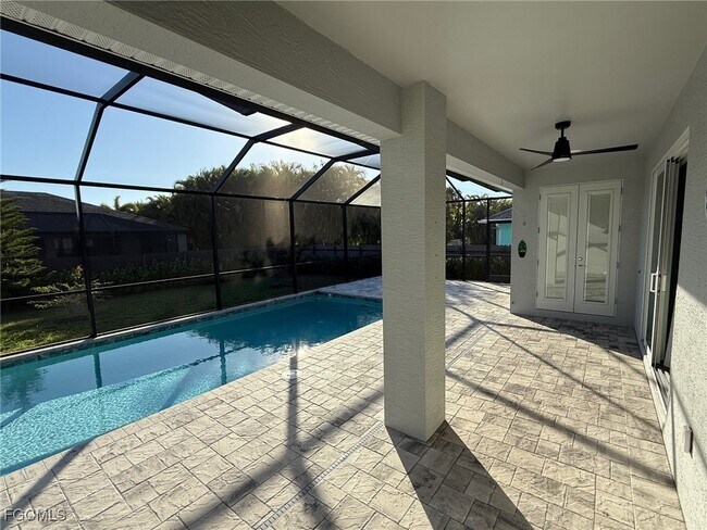 Building Photo - 4627 Agualinda Blvd