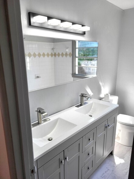 Building Photo - 4203 Preston Dr