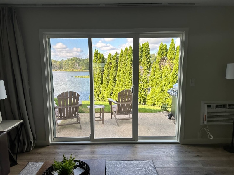 Building Photo - 271 S 3rd Ave