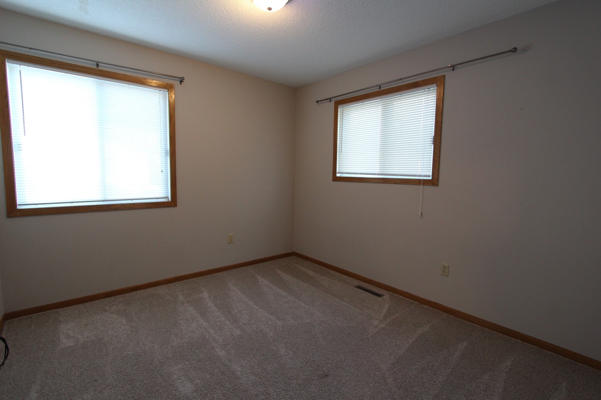 Building Photo - 15858 Griffon Path