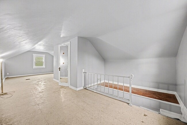 Building Photo - 12 Linwood Ave