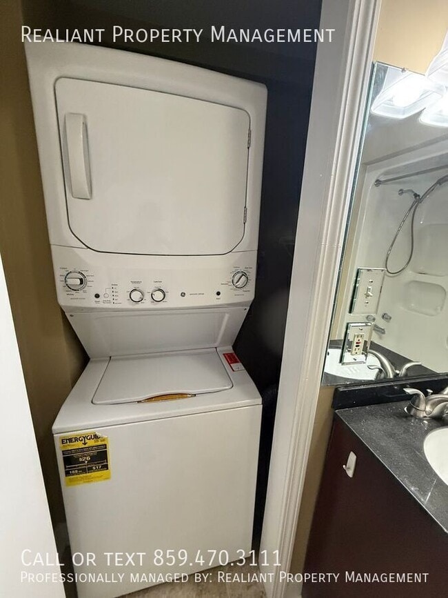 Building Photo - 711 W Maxwell St