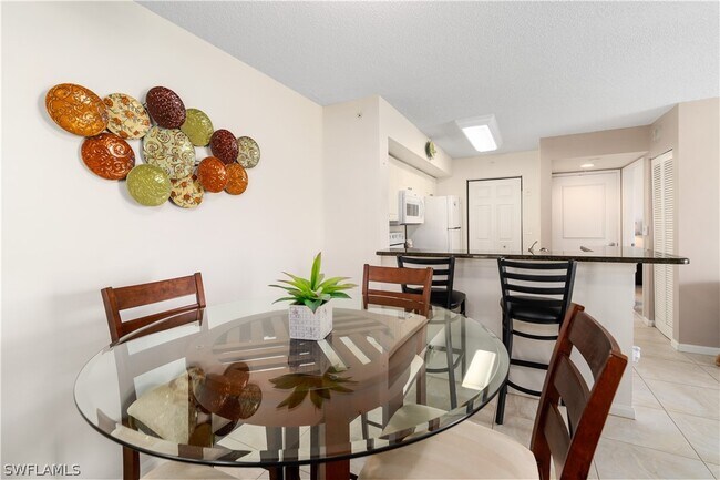 Building Photo - 1265 Wildwood Lakes Blvd