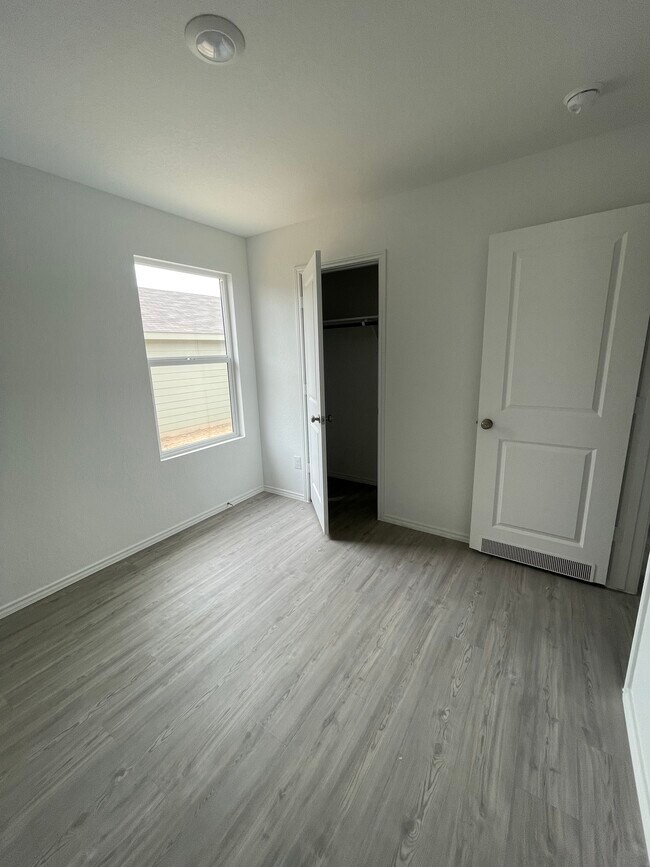 bedroom2 - 14428 Southton Basin