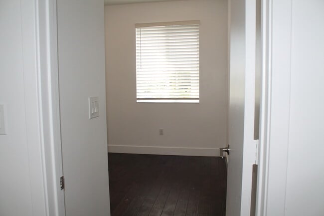 Building Photo - 2630 NE 213th St