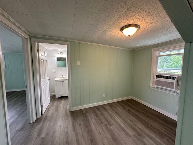 Building Photo - 190 Rogers Rd