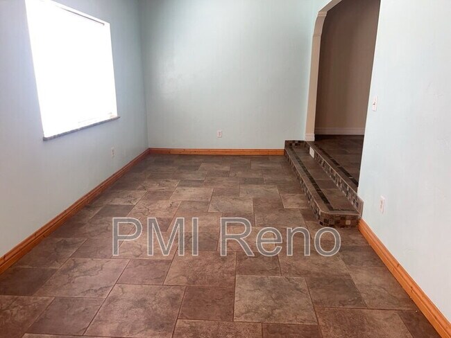 Building Photo - 2856 Waterfield Dr