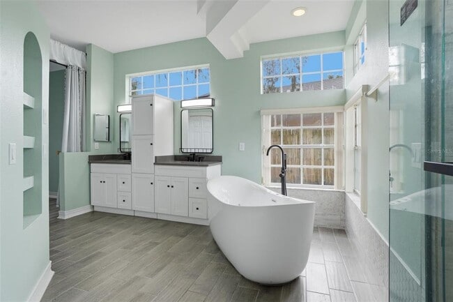 Building Photo - 1608 Imperial Palm Dr