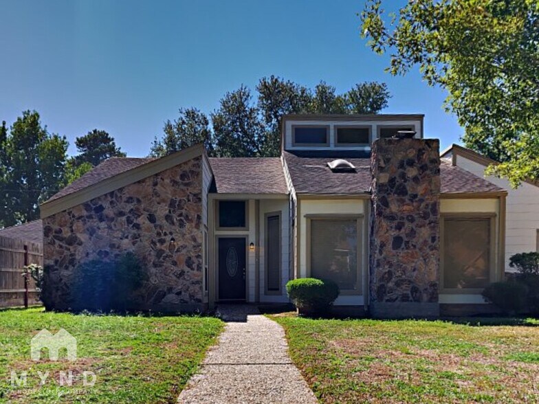 Primary Photo - 14923 Walters Rd