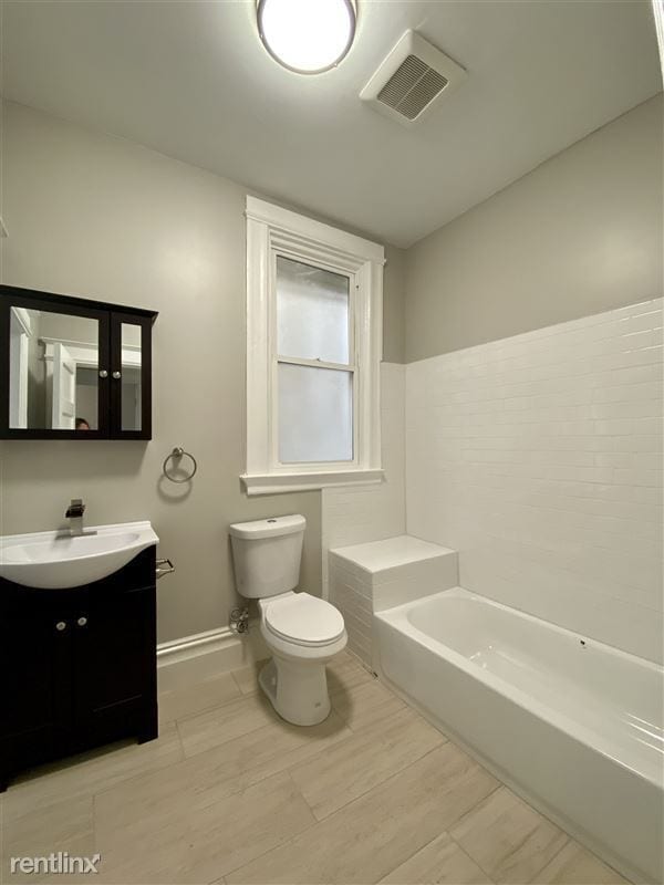 Building Photo - 652 S Van Ness Ave