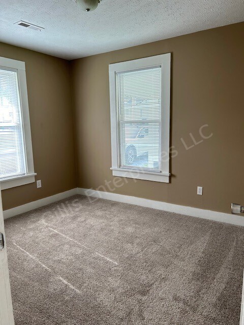 Building Photo - 112 Virgil Ave