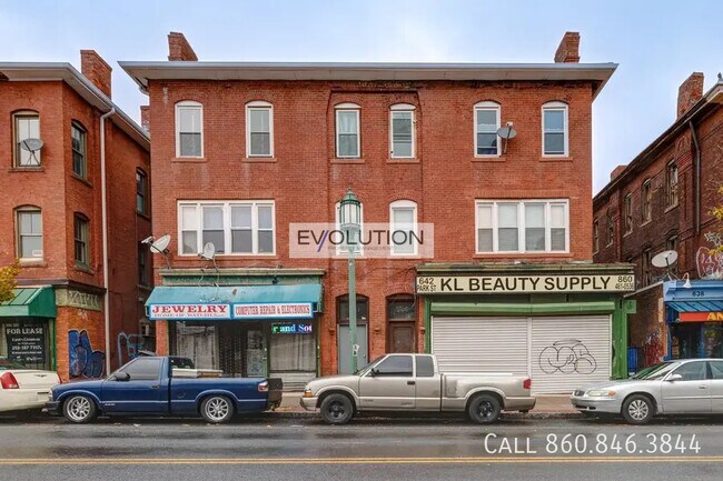 Building Photo - 642-648 Park St-